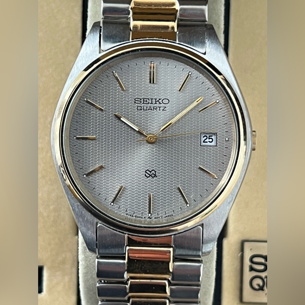 Seiko SQ Vintage New Old Stock Men’s Watch Gray Dial Date Two-Tone Bracelet